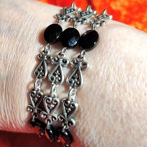 Beautiful Brighton Inspired Filigree Bracelet With Black Glass/Stone Size 7